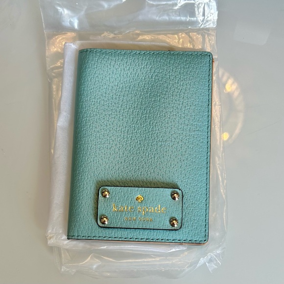 Kate Spade Tiffany Blue Passport Holder - Picture 1 of 4
